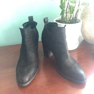 Dolce Vita Simone Black Block Heel Bootie 10